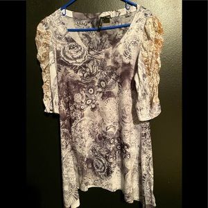 Women’s New Directions Size L Blouse
